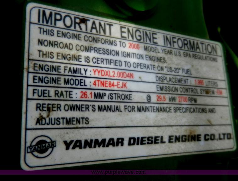 image for item D4598 2000 John Deere 990 MFWD tractor