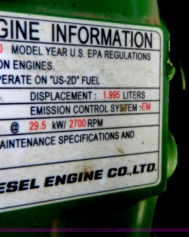 image for item D4598 2000 John Deere 990 MFWD tractor