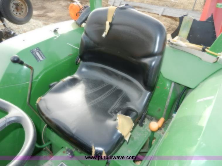 image for item D4598 2000 John Deere 990 MFWD tractor