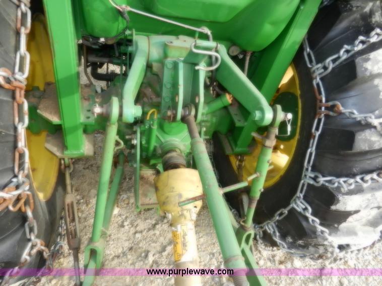 image for item D4598 2000 John Deere 990 MFWD tractor