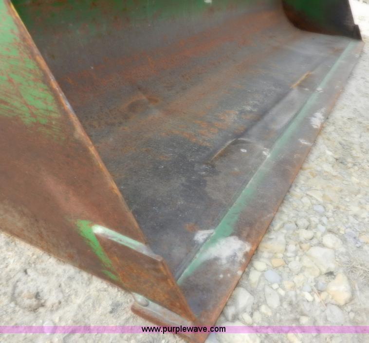 image for item D4598 2000 John Deere 990 MFWD tractor