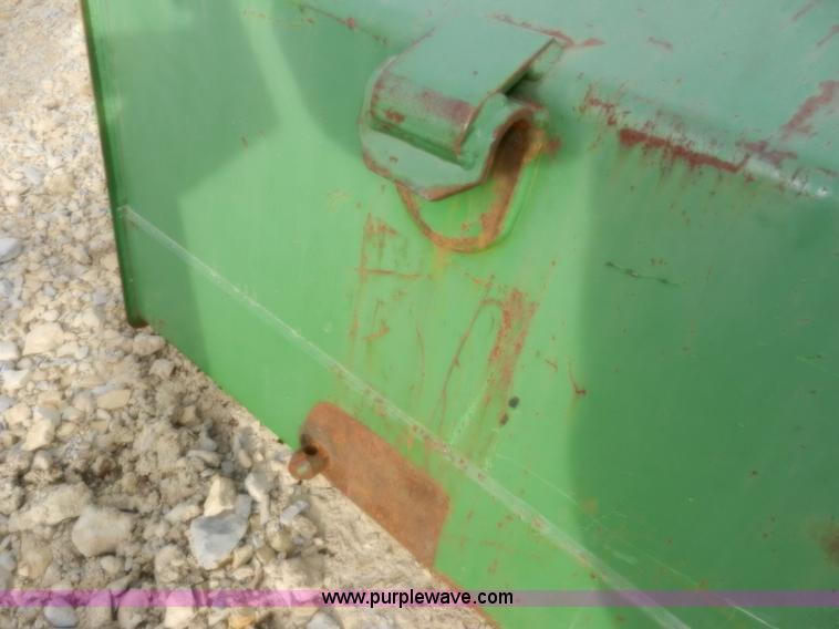 image for item D4598 2000 John Deere 990 MFWD tractor