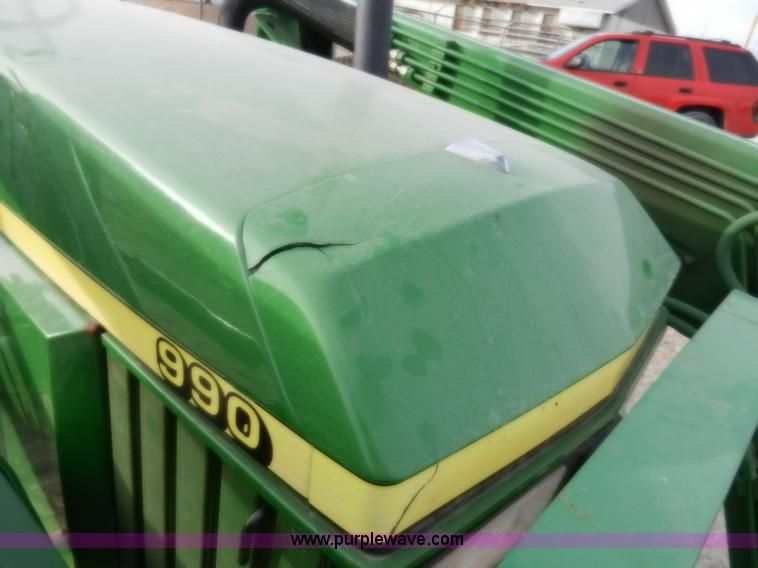 image for item D4598 2000 John Deere 990 MFWD tractor