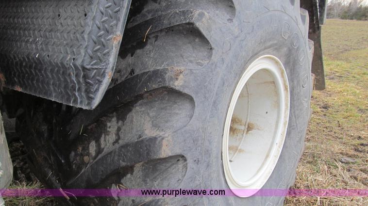 image for item E3650 1995 Stahly Aggressor self propelled sprayer