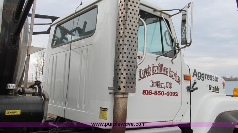 image for item E3650 1995 Stahly Aggressor self propelled sprayer