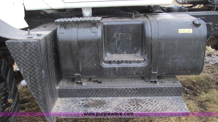 image for item E3650 1995 Stahly Aggressor self propelled sprayer