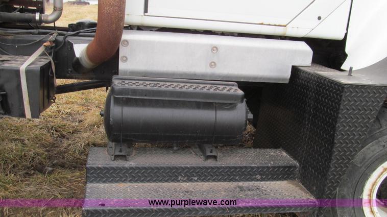 image for item E3650 1995 Stahly Aggressor self propelled sprayer