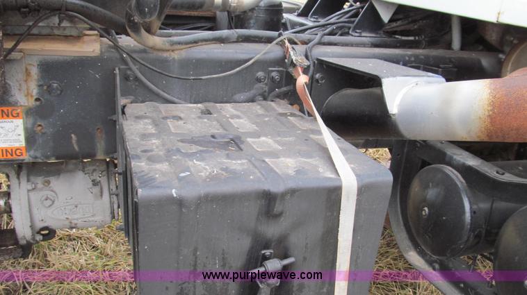 image for item E3650 1995 Stahly Aggressor self propelled sprayer