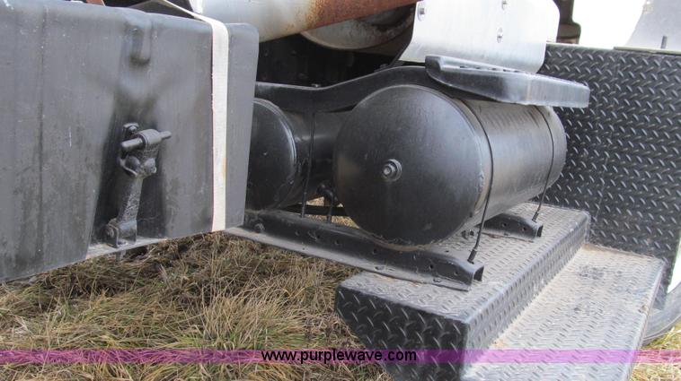 image for item E3650 1995 Stahly Aggressor self propelled sprayer