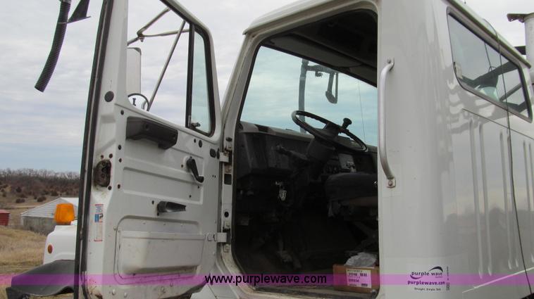 image for item E3650 1995 Stahly Aggressor self propelled sprayer