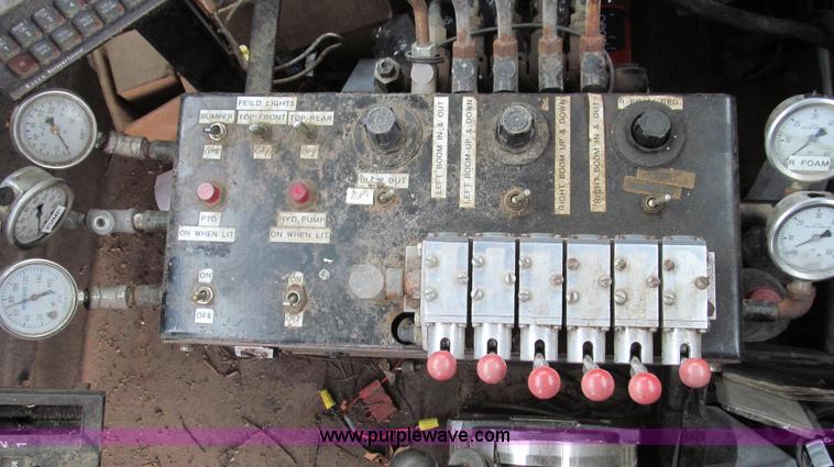 image for item E3650 1995 Stahly Aggressor self propelled sprayer