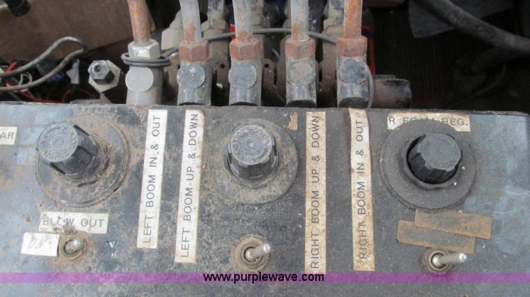 image for item E3650 1995 Stahly Aggressor self propelled sprayer