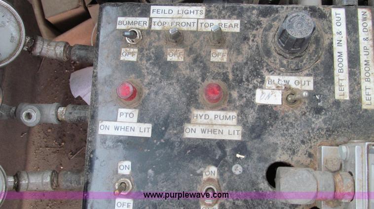 image for item E3650 1995 Stahly Aggressor self propelled sprayer