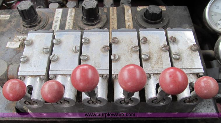 image for item E3650 1995 Stahly Aggressor self propelled sprayer