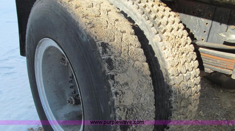 image for item E3652 1991 Chevrolet Kodiak fertilizer tender truck