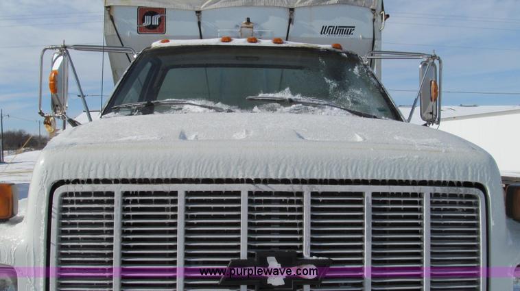 image for item E3652 1991 Chevrolet Kodiak fertilizer tender truck