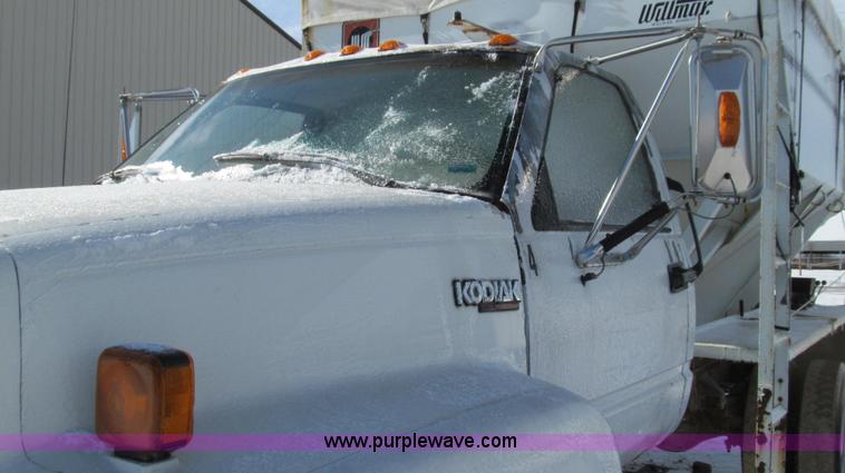 image for item E3652 1991 Chevrolet Kodiak fertilizer tender truck