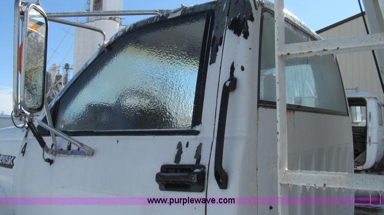 image for item E3652 1991 Chevrolet Kodiak fertilizer tender truck