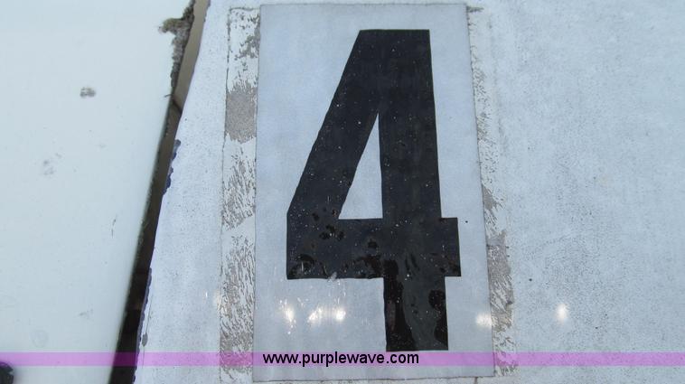 image for item E3652 1991 Chevrolet Kodiak fertilizer tender truck