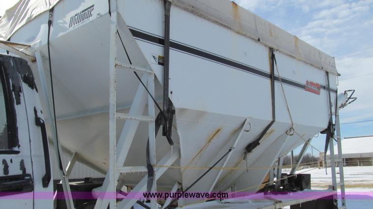 image for item E3652 1991 Chevrolet Kodiak fertilizer tender truck