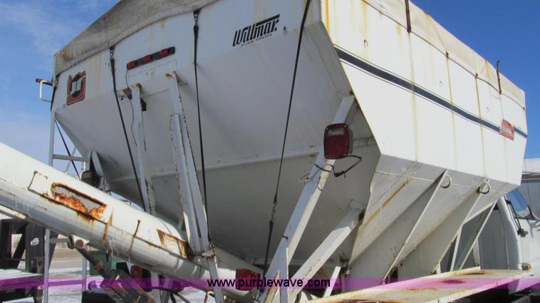 image for item E3652 1991 Chevrolet Kodiak fertilizer tender truck