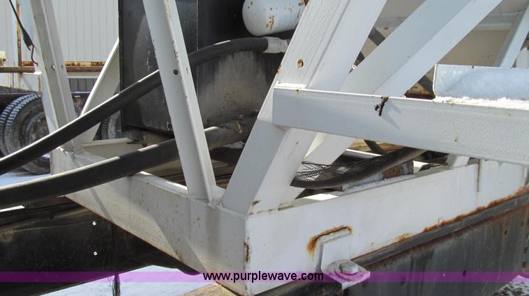 image for item E3652 1991 Chevrolet Kodiak fertilizer tender truck