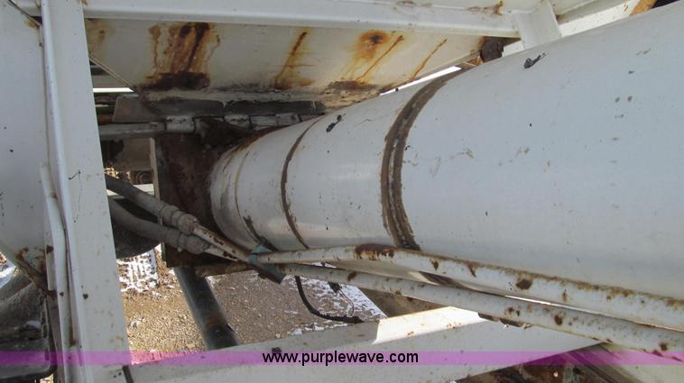 image for item E3652 1991 Chevrolet Kodiak fertilizer tender truck