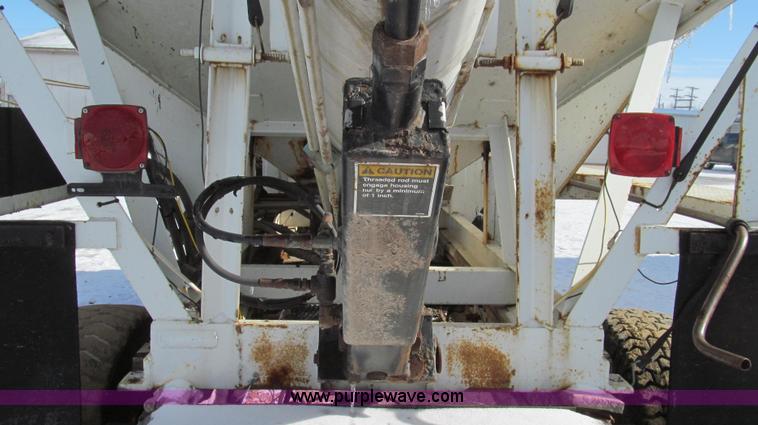 image for item E3652 1991 Chevrolet Kodiak fertilizer tender truck