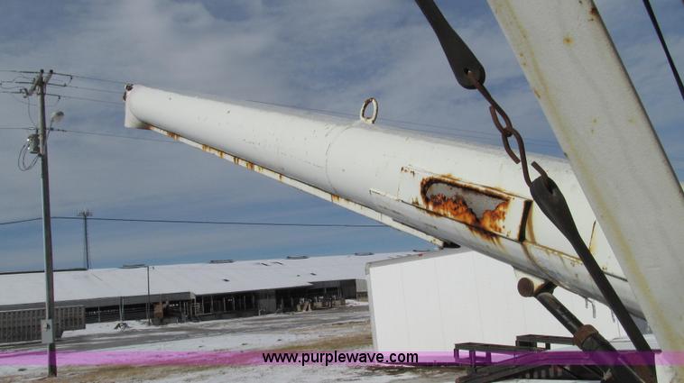 image for item E3652 1991 Chevrolet Kodiak fertilizer tender truck