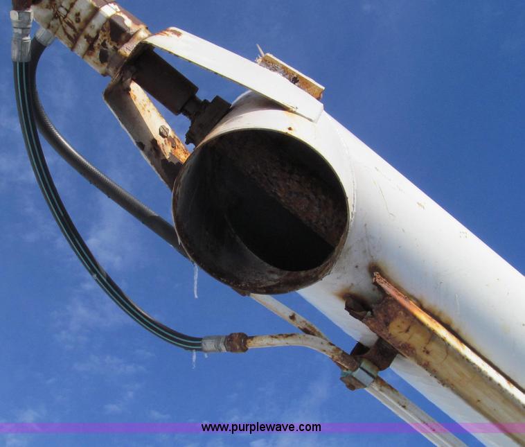 image for item E3652 1991 Chevrolet Kodiak fertilizer tender truck