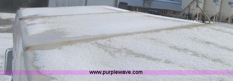 image for item E3652 1991 Chevrolet Kodiak fertilizer tender truck