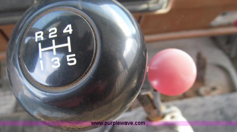 image for item E3652 1991 Chevrolet Kodiak fertilizer tender truck