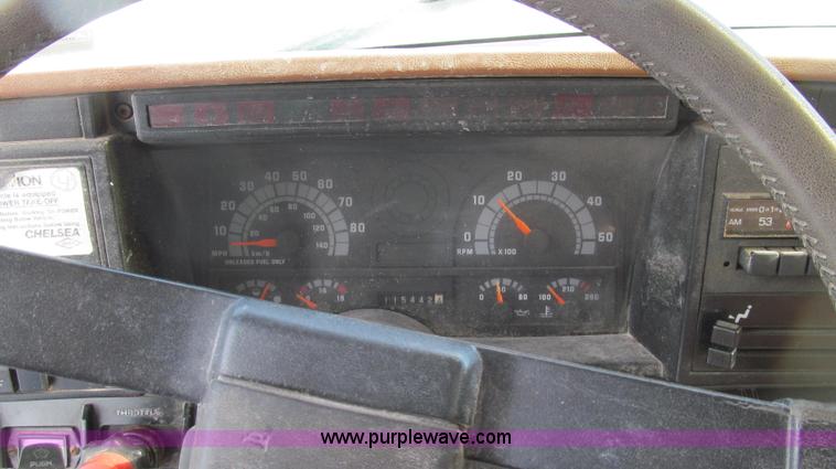 image for item E3652 1991 Chevrolet Kodiak fertilizer tender truck