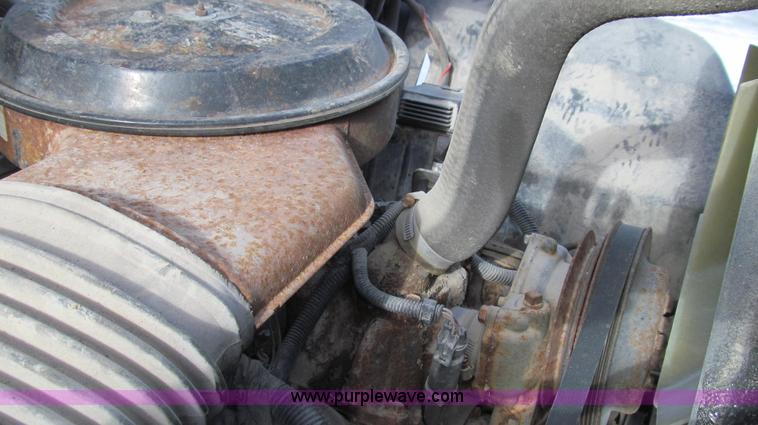 image for item E3652 1991 Chevrolet Kodiak fertilizer tender truck