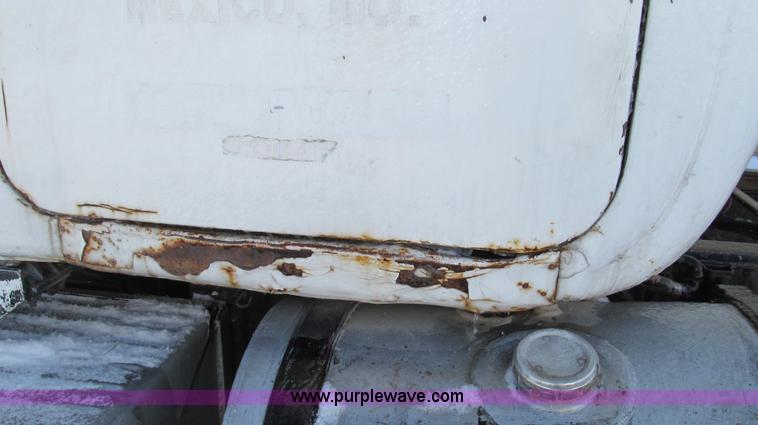 image for item E3653 1978 Mack RS600L semi truck