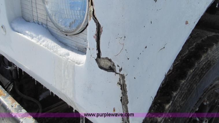 image for item E3653 1978 Mack RS600L semi truck