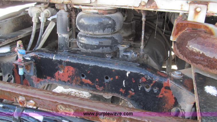 image for item E3653 1978 Mack RS600L semi truck