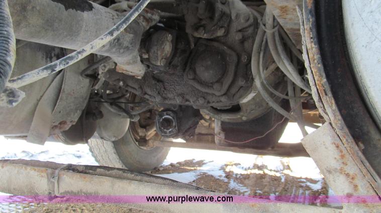 image for item E3653 1978 Mack RS600L semi truck