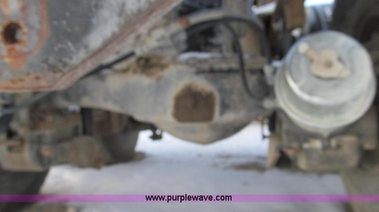 image for item E3653 1978 Mack RS600L semi truck