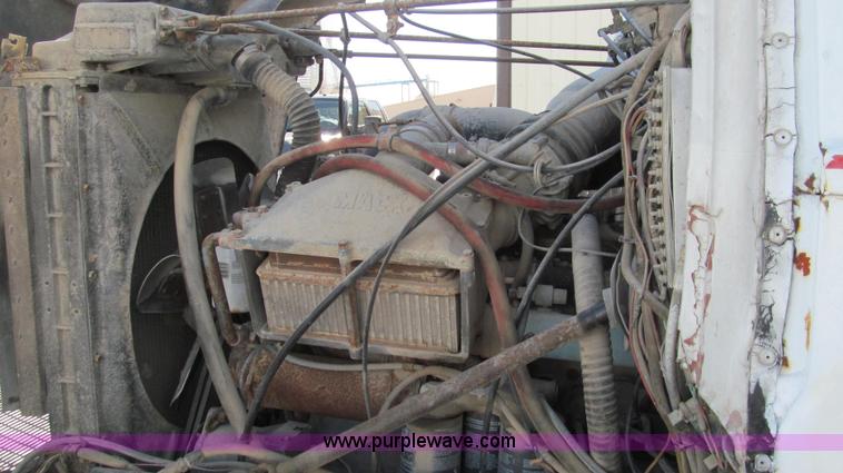 image for item E3653 1978 Mack RS600L semi truck