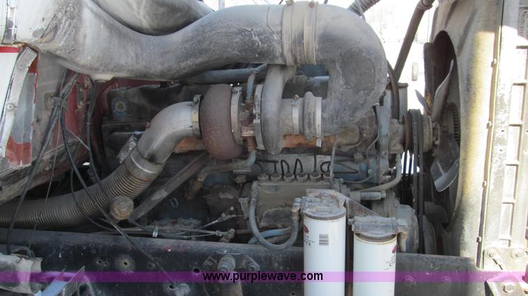 image for item E3653 1978 Mack RS600L semi truck