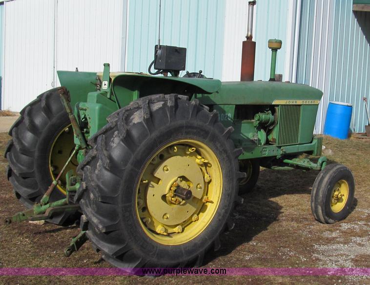 image for item E3664 1968 John Deere 4020 tractor