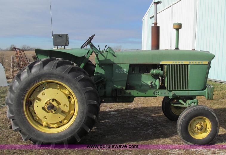image for item E3664 1968 John Deere 4020 tractor