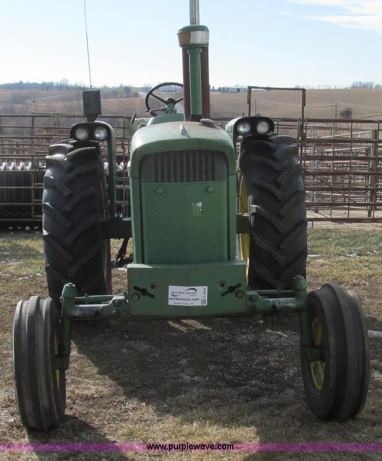 image for item E3664 1968 John Deere 4020 tractor