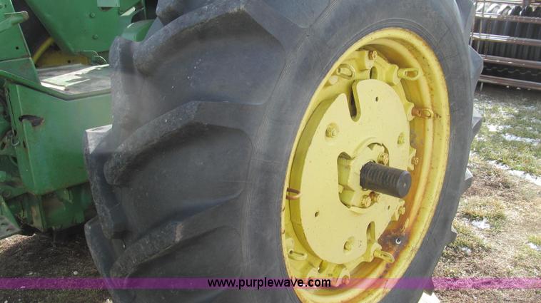 image for item E3664 1968 John Deere 4020 tractor