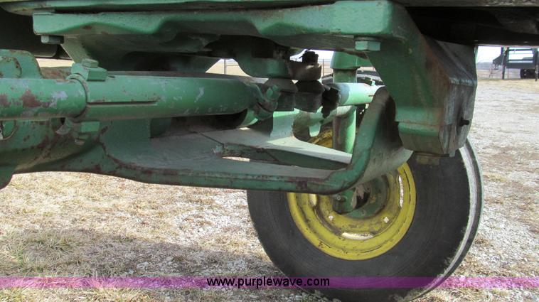 image for item E3664 1968 John Deere 4020 tractor