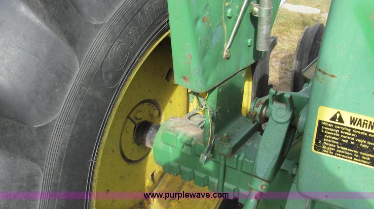 image for item E3664 1968 John Deere 4020 tractor