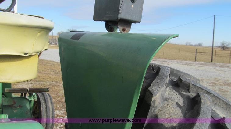 image for item E3664 1968 John Deere 4020 tractor