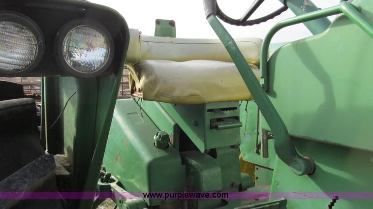 image for item E3664 1968 John Deere 4020 tractor