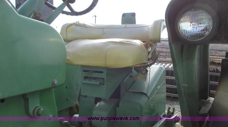 image for item E3664 1968 John Deere 4020 tractor